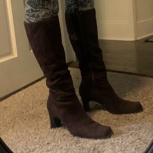 Mootsies Tootsies brown faux suede tall boots size 8